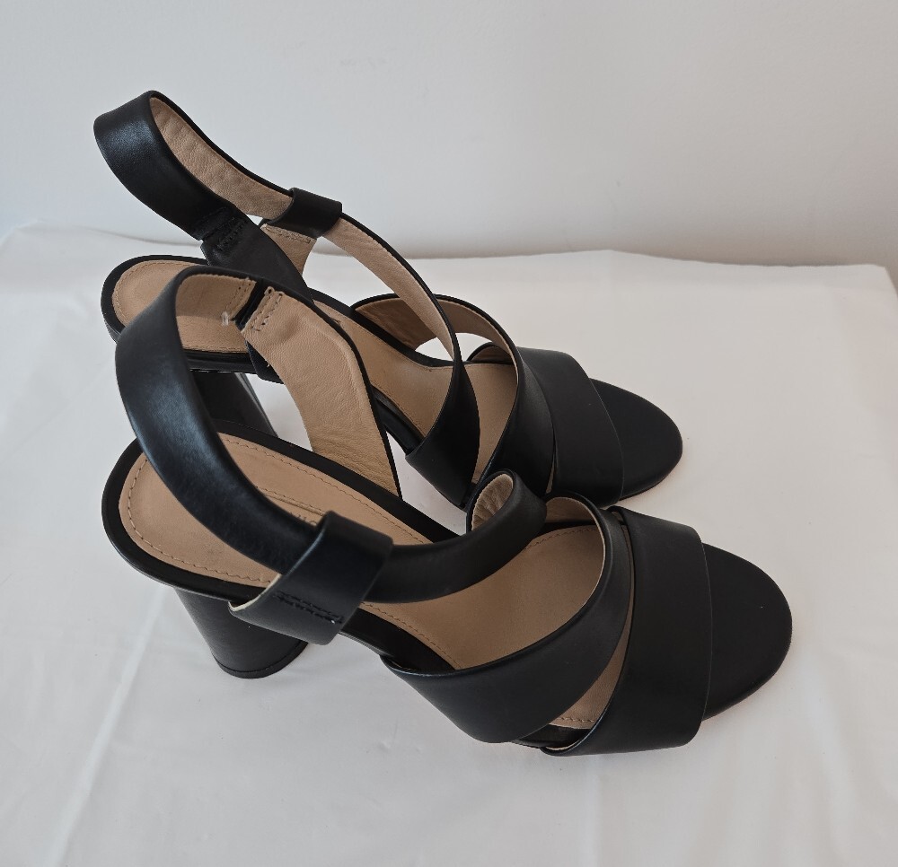 Antonio Melani Black Leather Crisscross Sandals – Size 6, 2.5–3" Heel - Picture 4 of 10